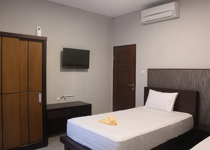 Collection O Bali Near Kedonganan Beach Formerly New Asta Graha Homestay 3*