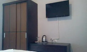 Collection O Bali Near Kedonganan Beach Formerly New Asta Graha Homestay